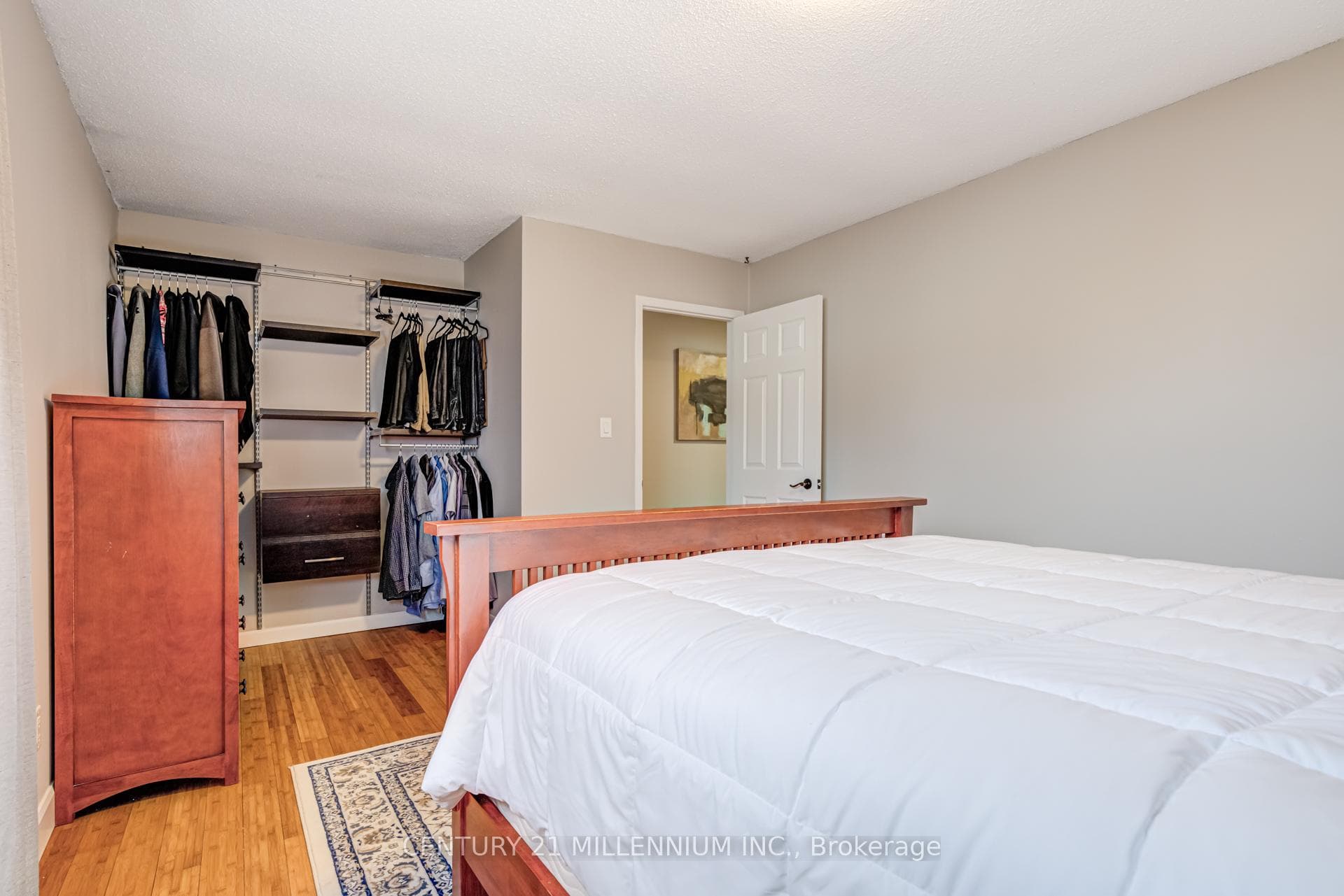 70 Foster Crescent photo 18