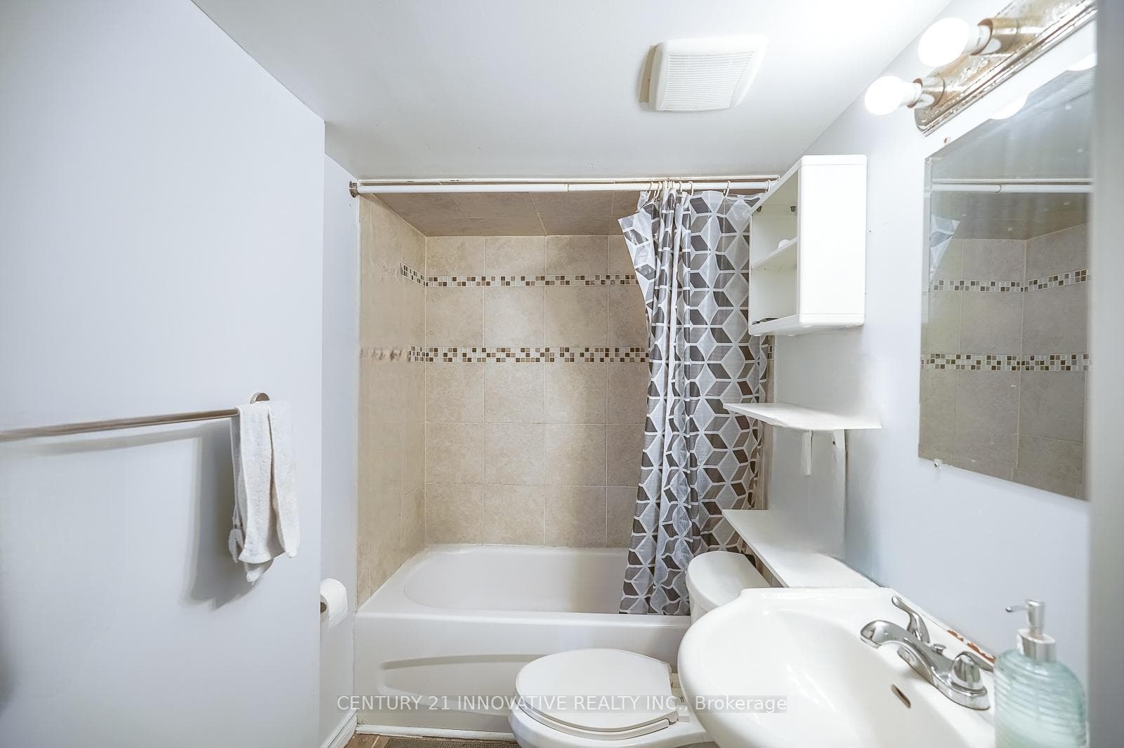10 Stonefield Crescent photo 31