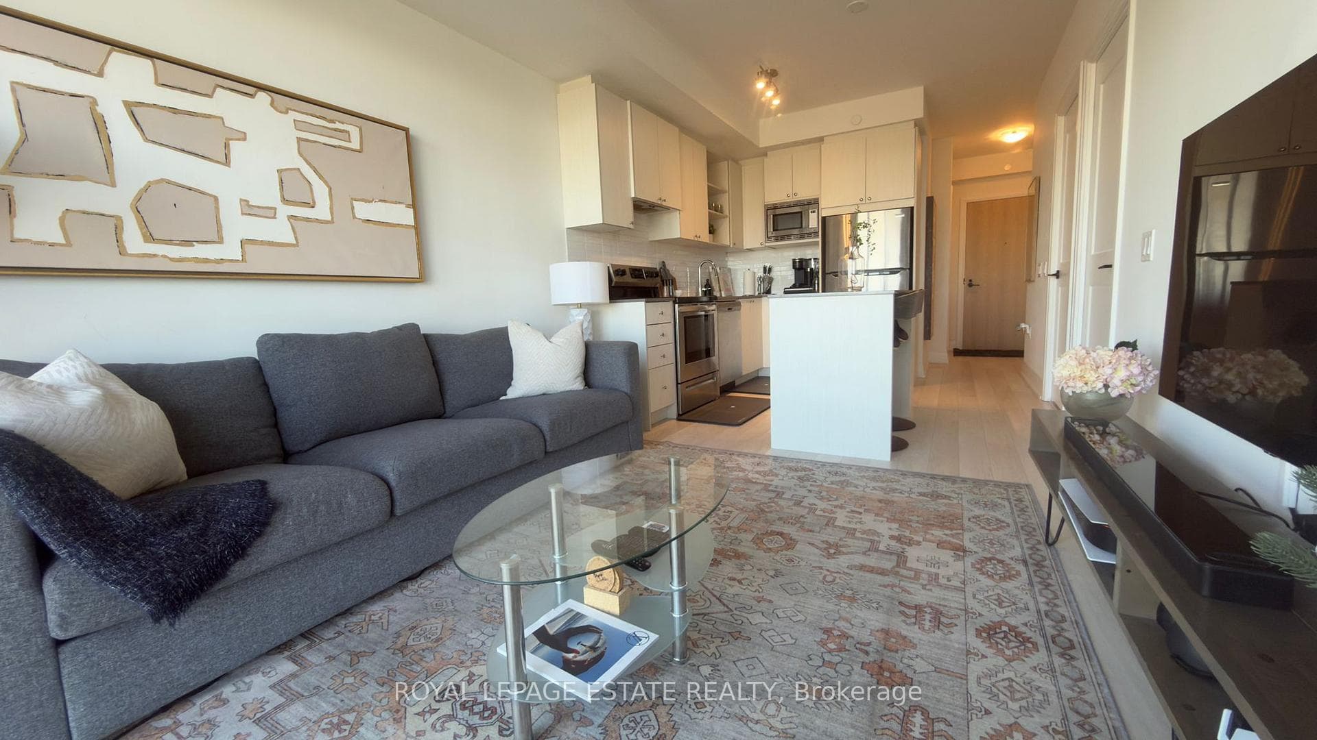 60 George Butchart Drive Unit 604 photo 8