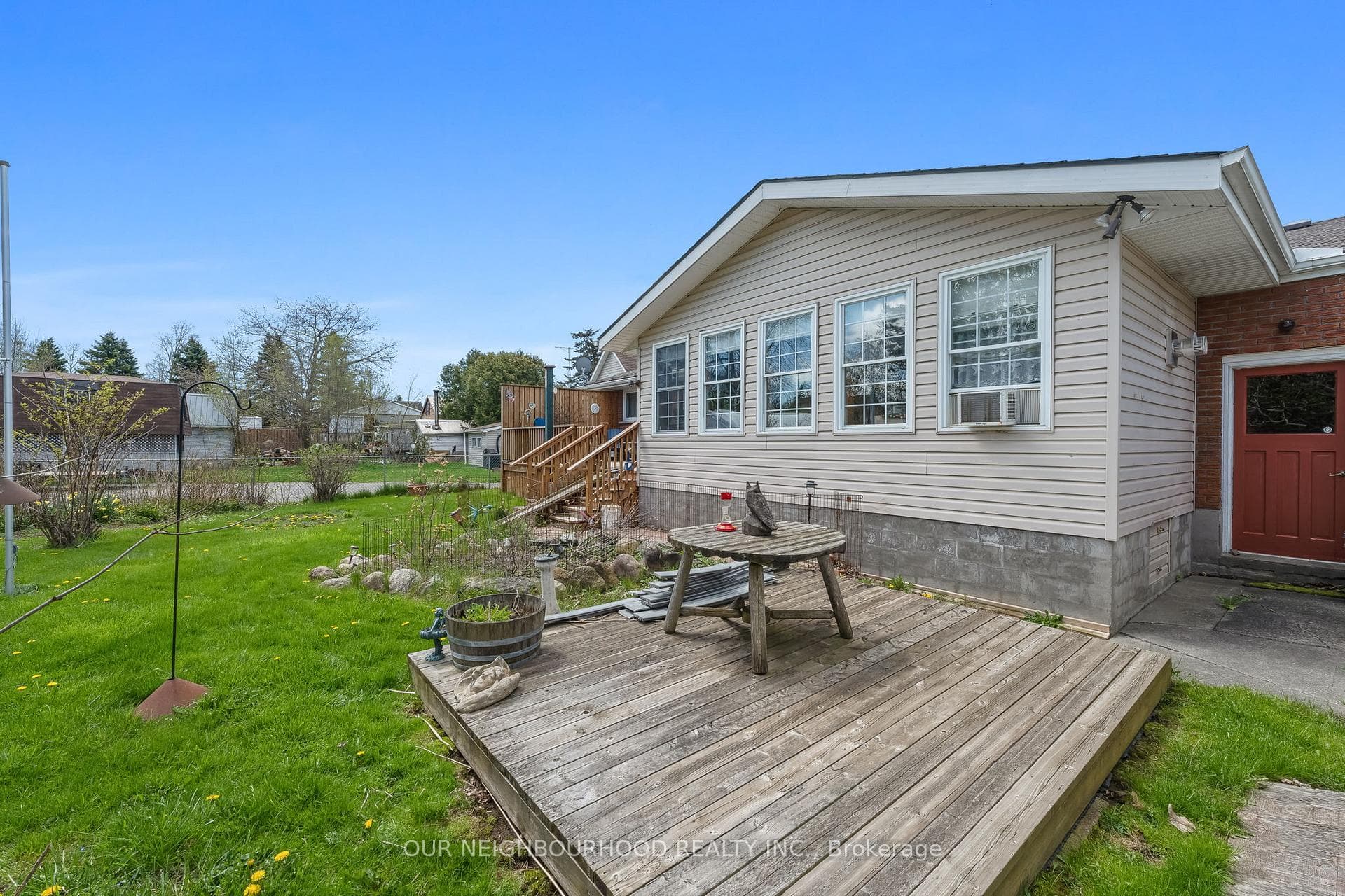 9 Perry Avenue photo 33