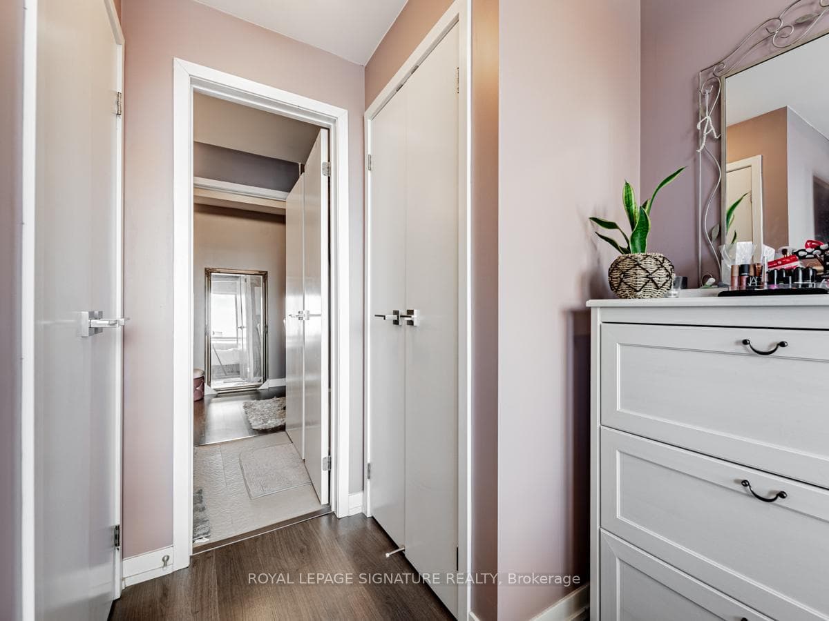 89 Dunfield Avenue Unit 1301 photo 27