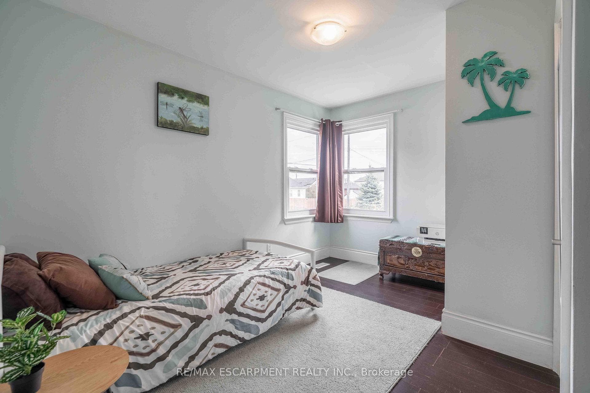 333 Osborne Street photo 16