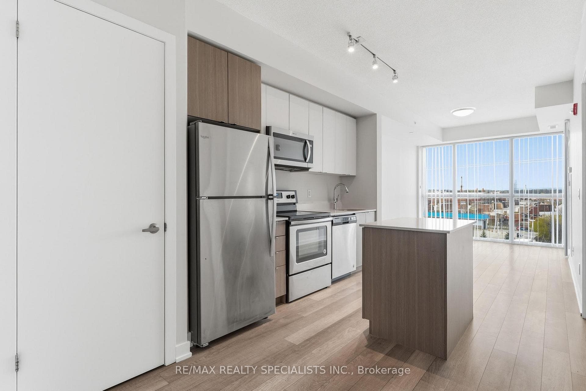5240 Dundas Street Unit B509 photo 3