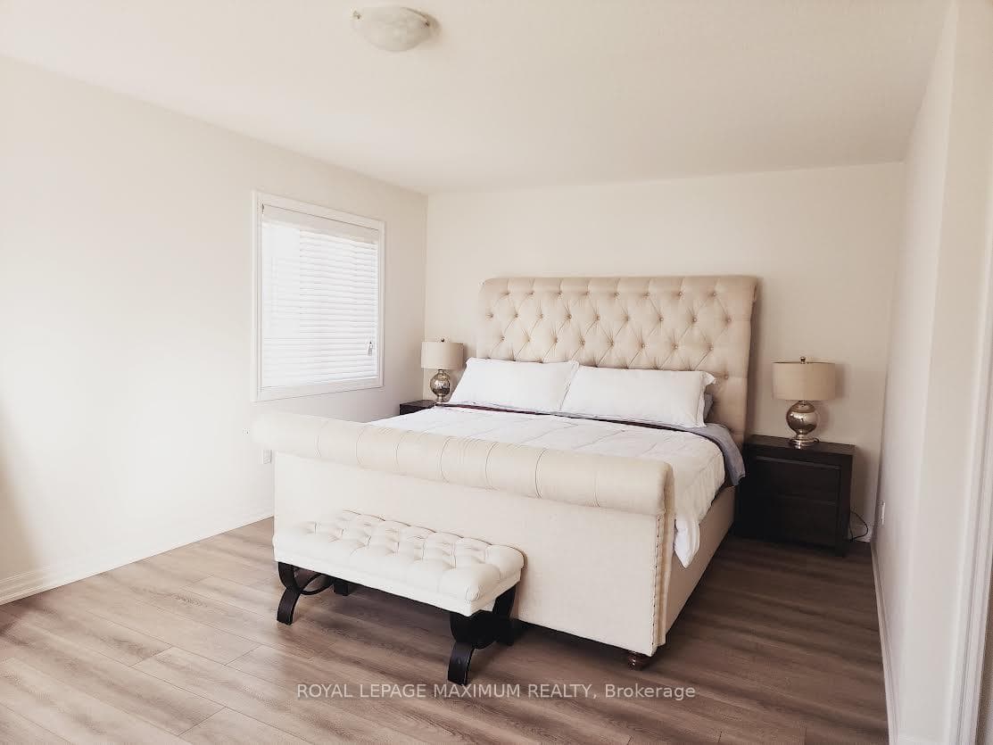 20 Stella Crescent photo 7