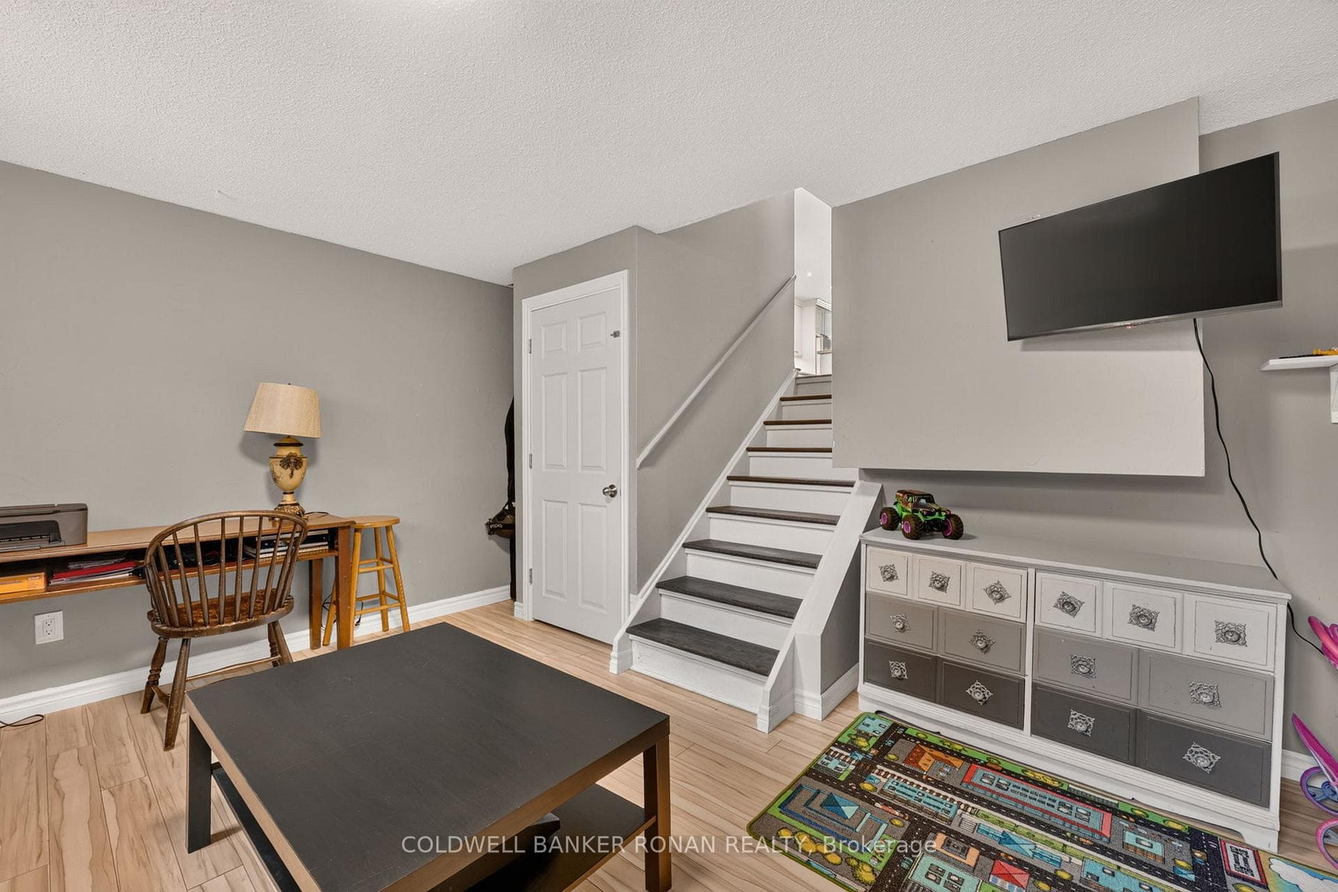 92 Daniele Avenue photo 31