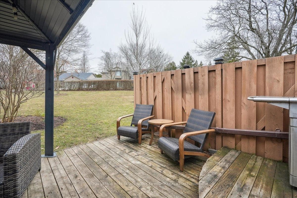 2301 Cavendish Drive Unit 143 photo 23