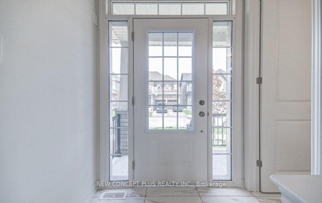 1042 Denton Drive photo 3