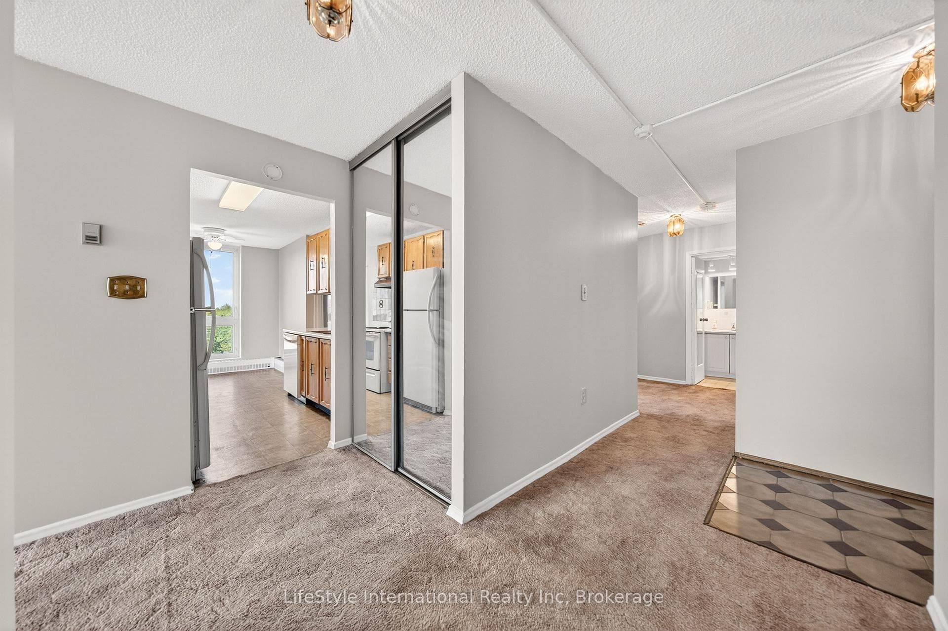 19 Woodlawn Road Unit 512 photo 11