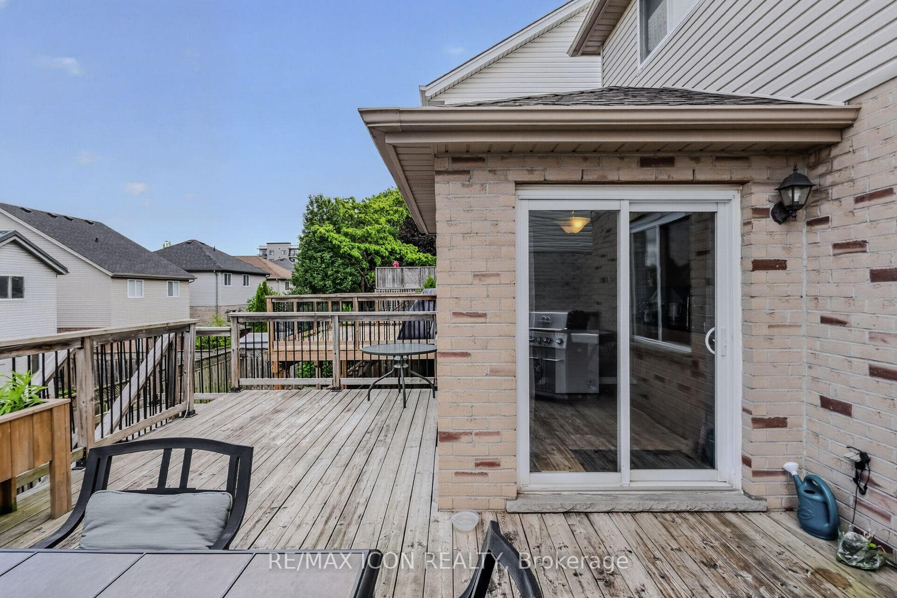 524 Ontario Street photo 36