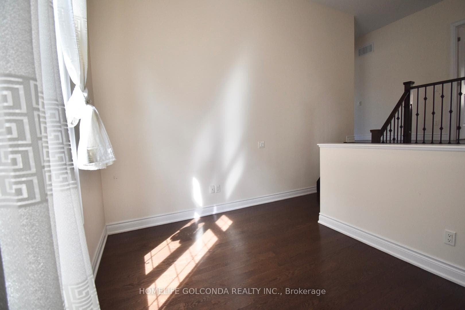 115 Fitzmaurice Drive photo 10
