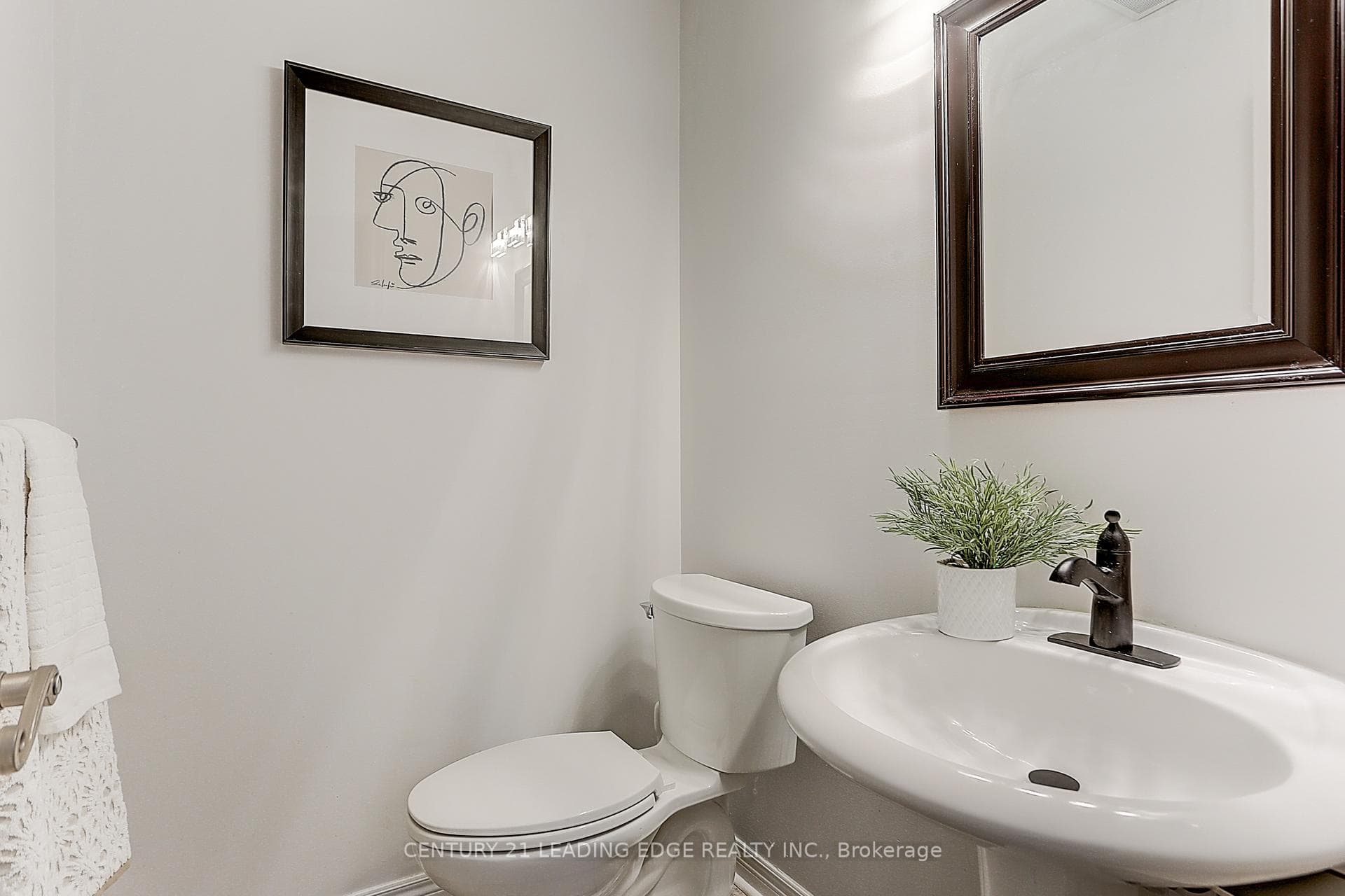 9 ARNOLD Crescent photo 19