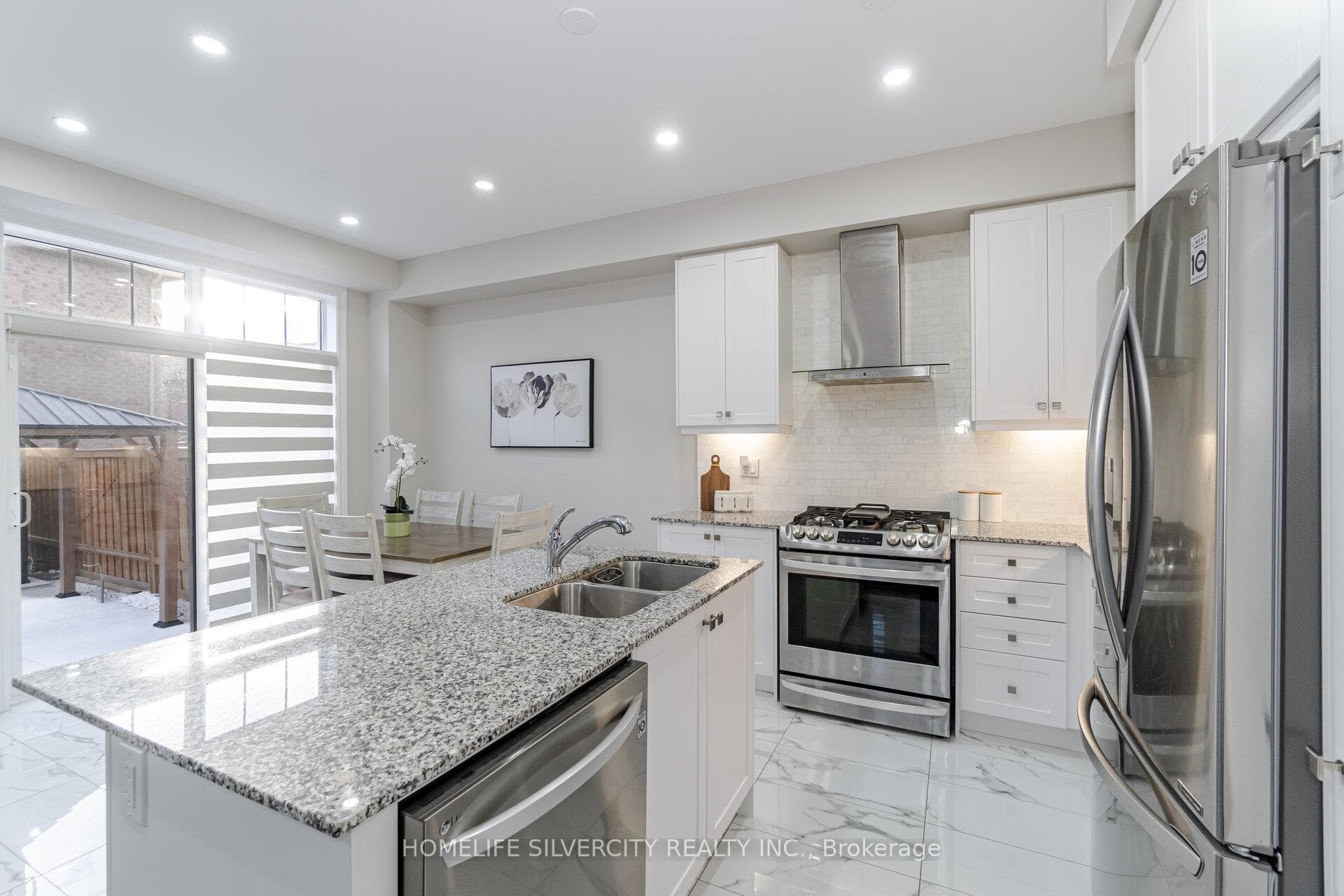 66 Faders Drive photo 11
