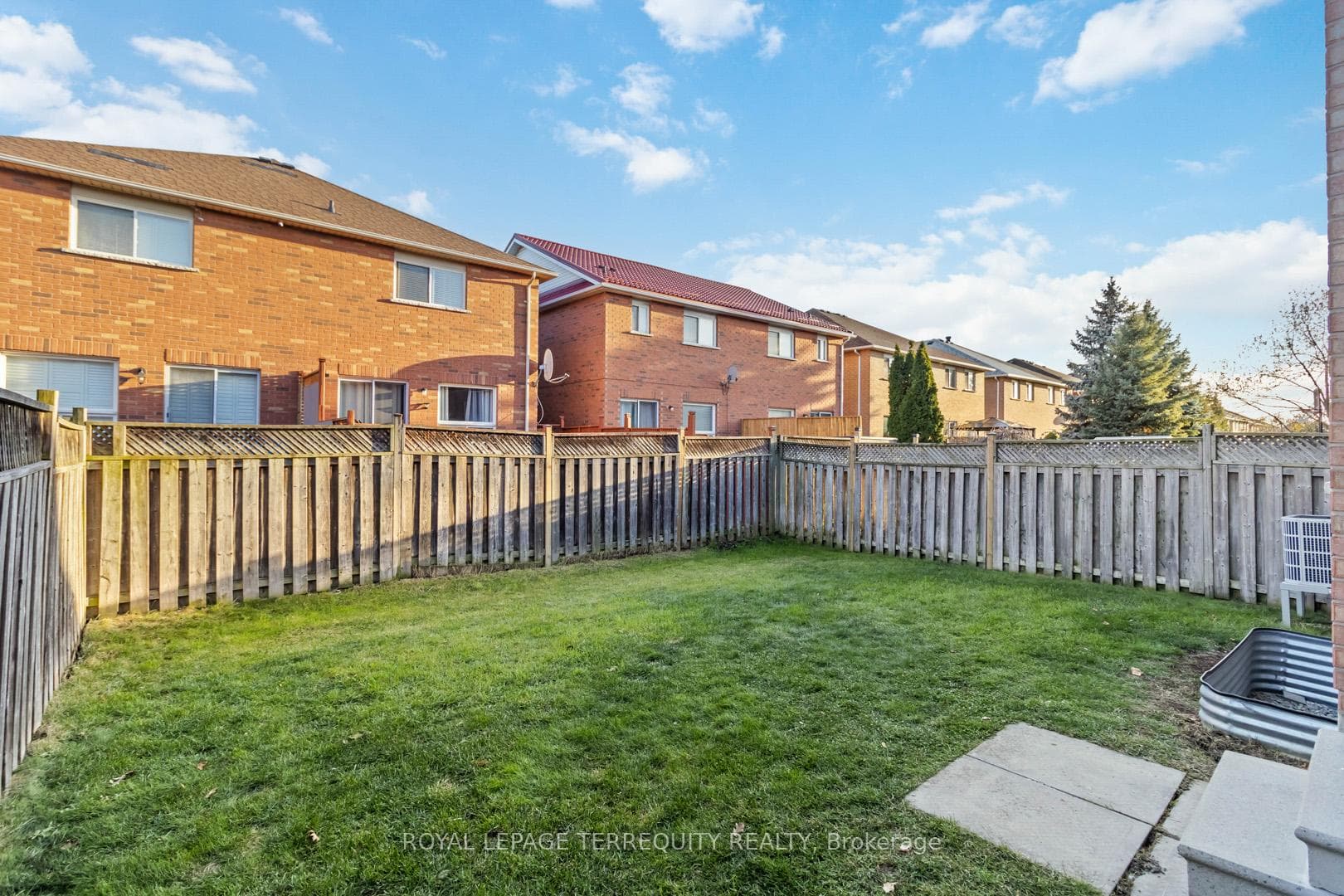 1096 Galesway Boulevard photo 37