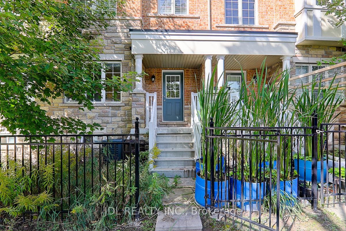 130 ROY GROVE Way photo 28