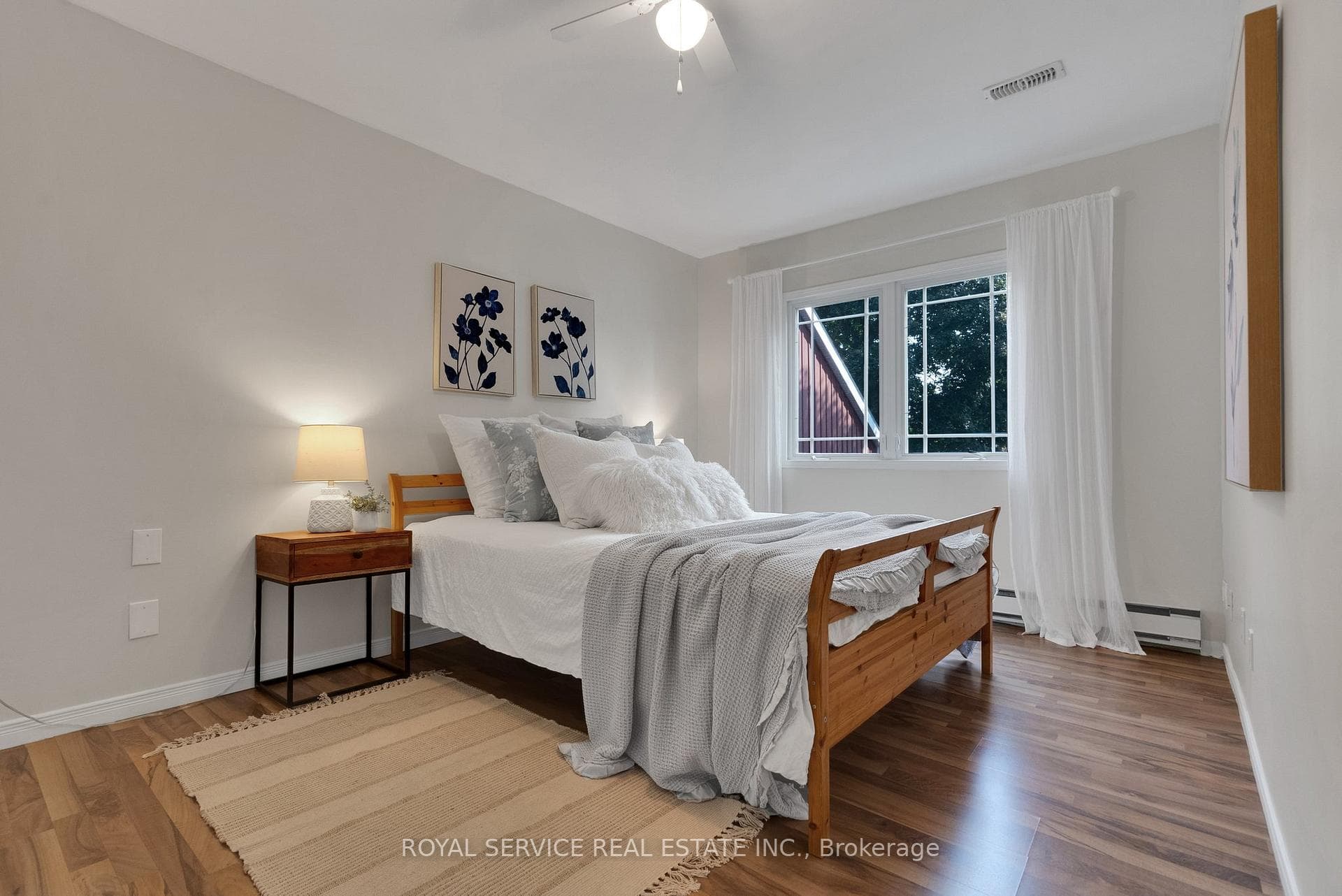 71 Wellington Street photo 33