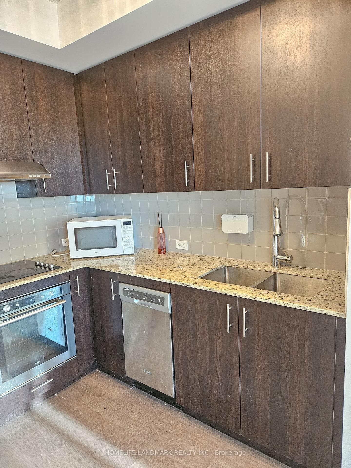 255 Village Green Square Unit PH05 photo 5