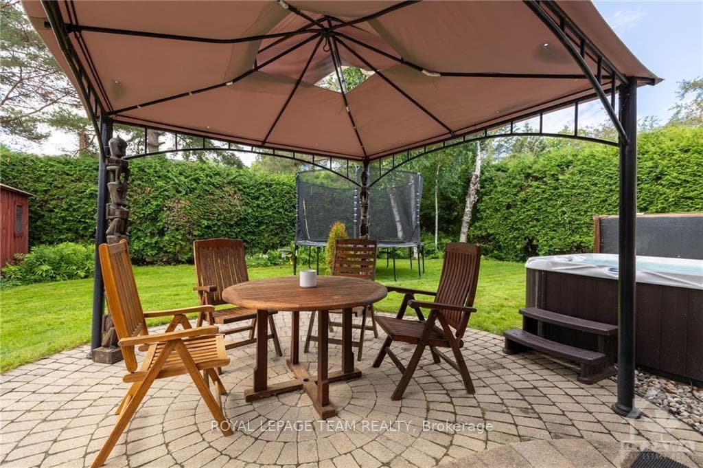 40 NANAIMO Drive photo 27