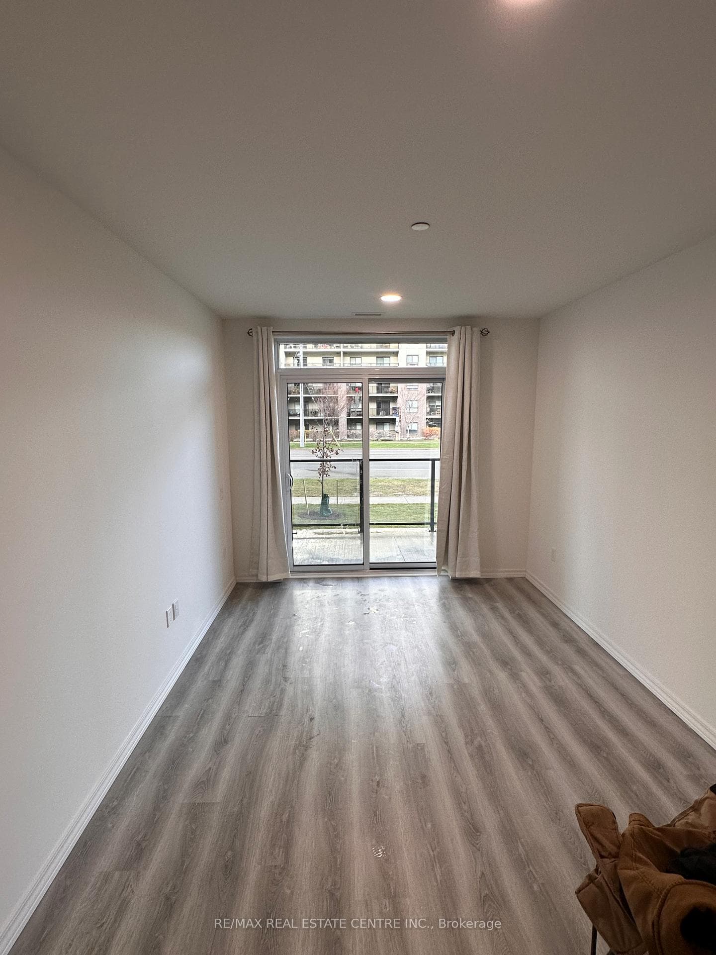 181 Elmira Road Unit 101 photo 16