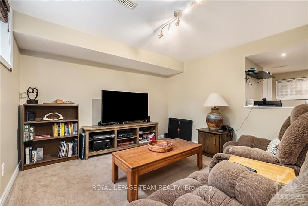 263 TEWSLEY Drive photo 14