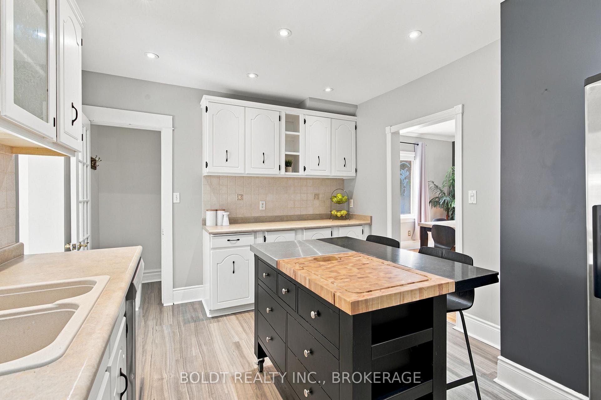42 Thomas Street photo 15