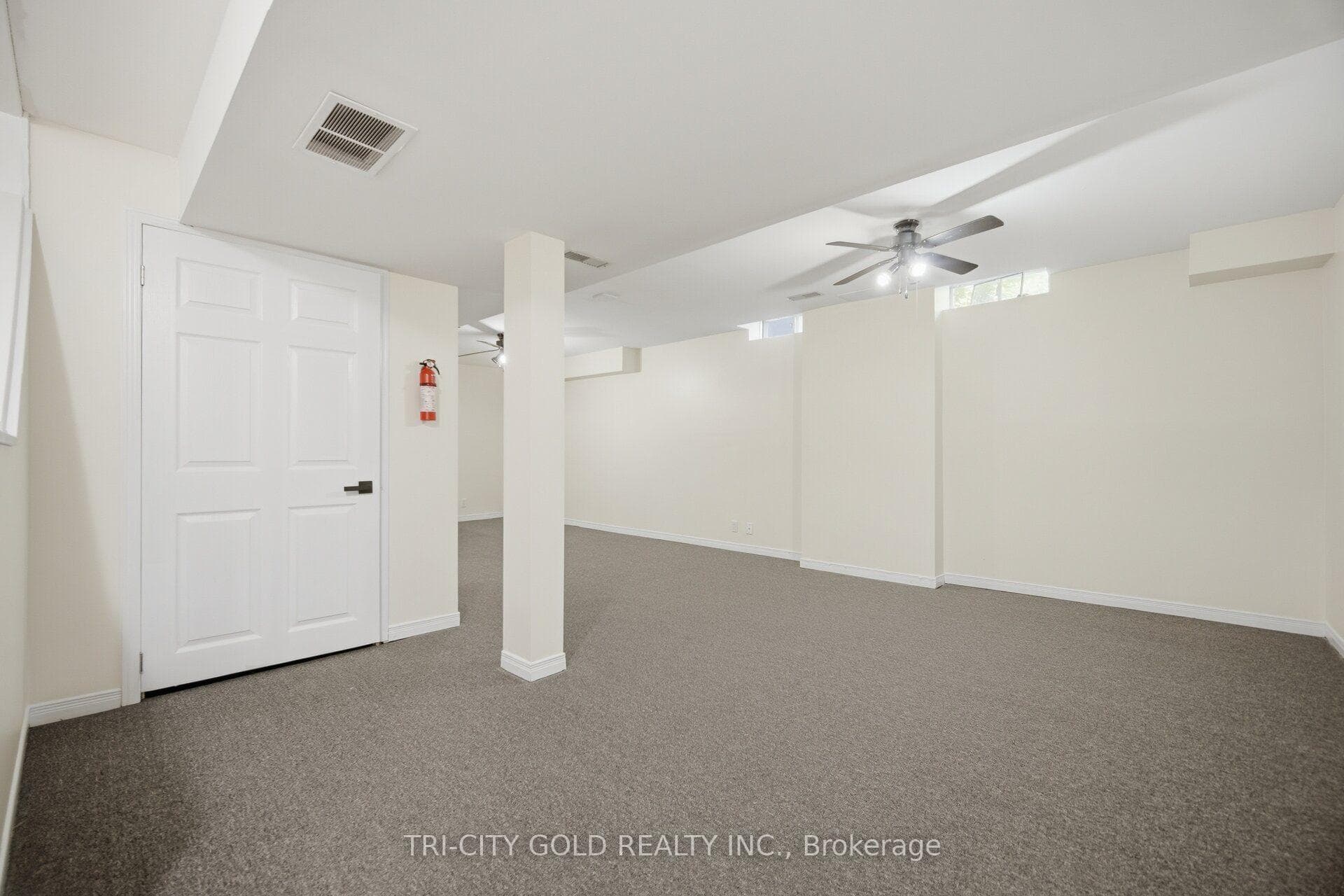 111 Chipmunk Crescent photo 31