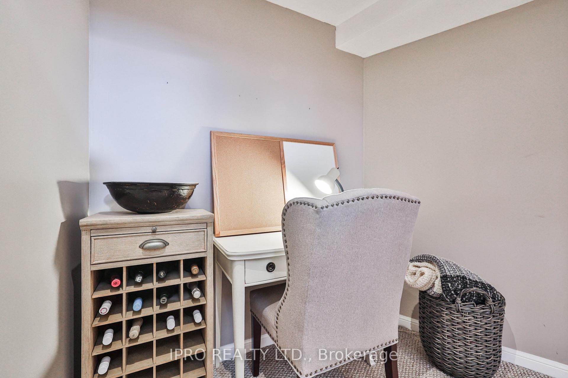 2384 Proudfoot Trail photo 25