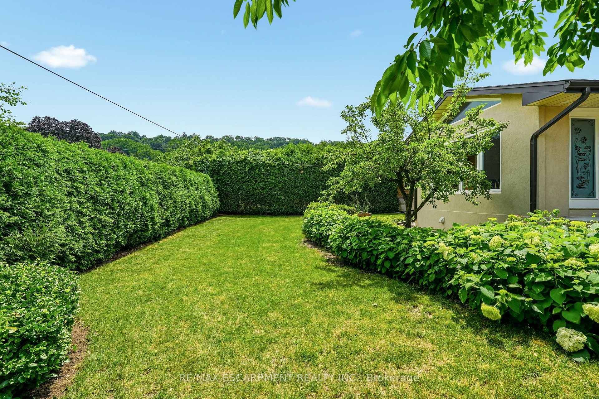 27 Brentwood Drive photo 44