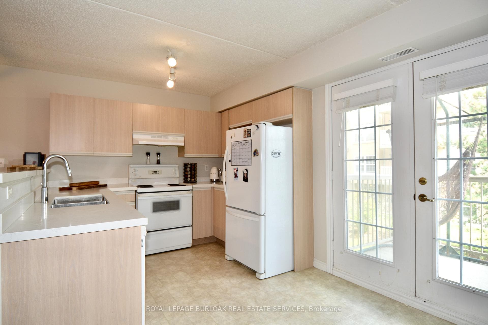 1810 Walker's Line Unit 211 photo 9