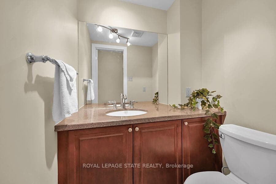 2006 Glenada Crescent Unit 19 photo 19