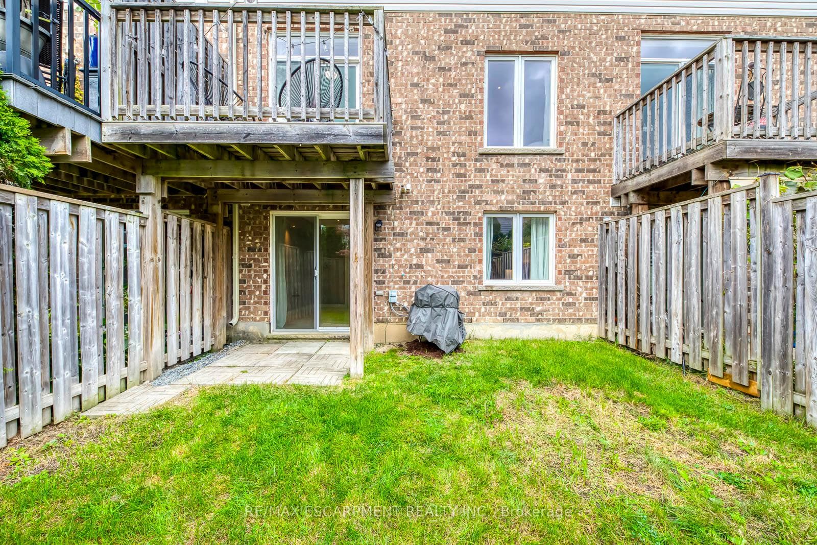 105 Highgate Drive photo 37