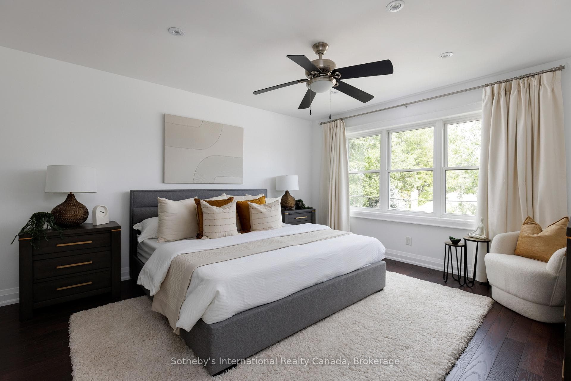 24 Parkview Heights photo 15