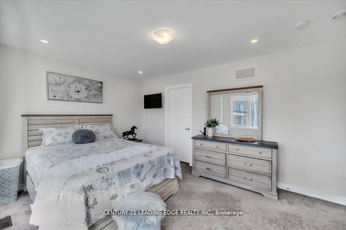 47 Crombie Street photo 38