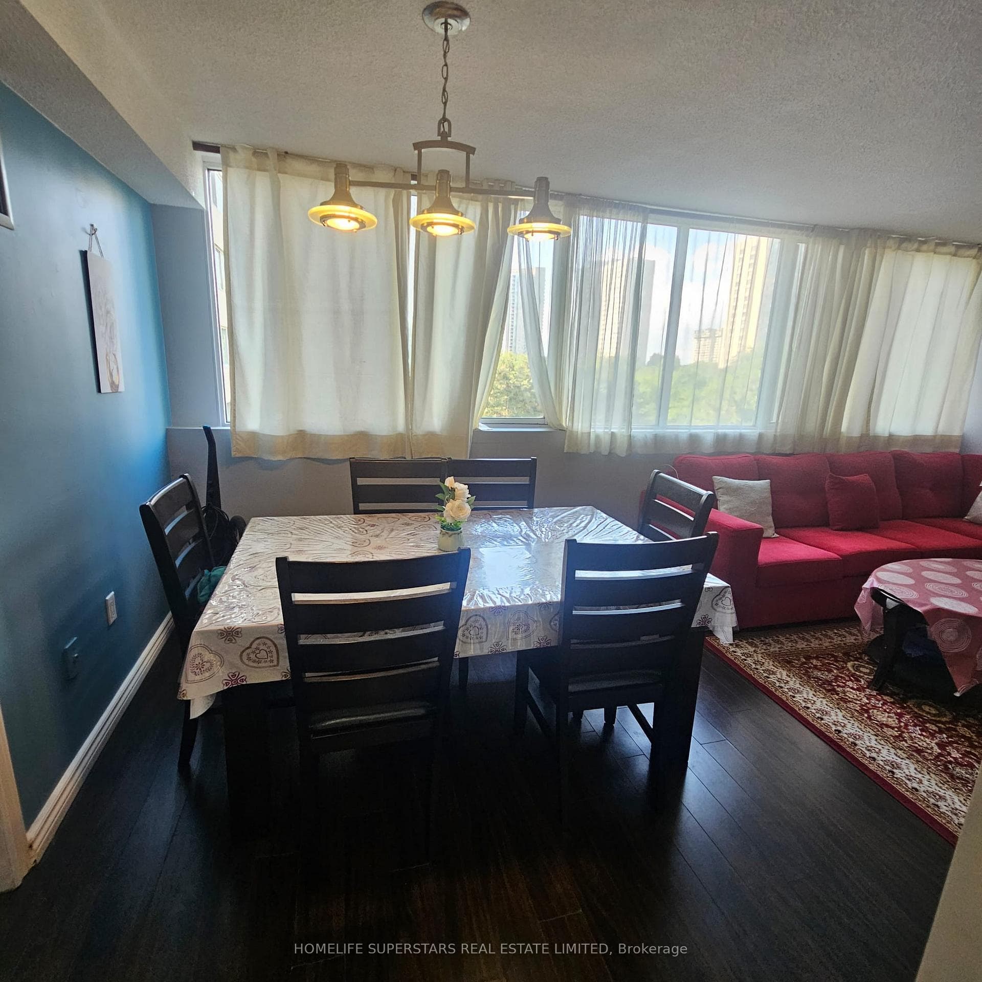 3590 Kaneff Crescent Unit 506 photo 6