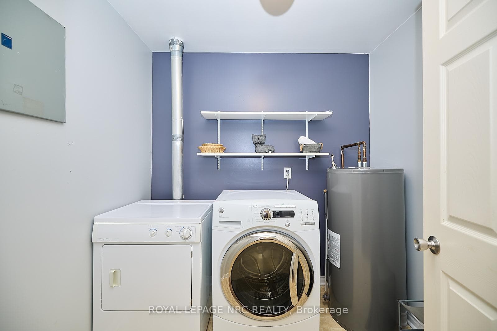 5 NIAGARA Street Unit 201 photo 18