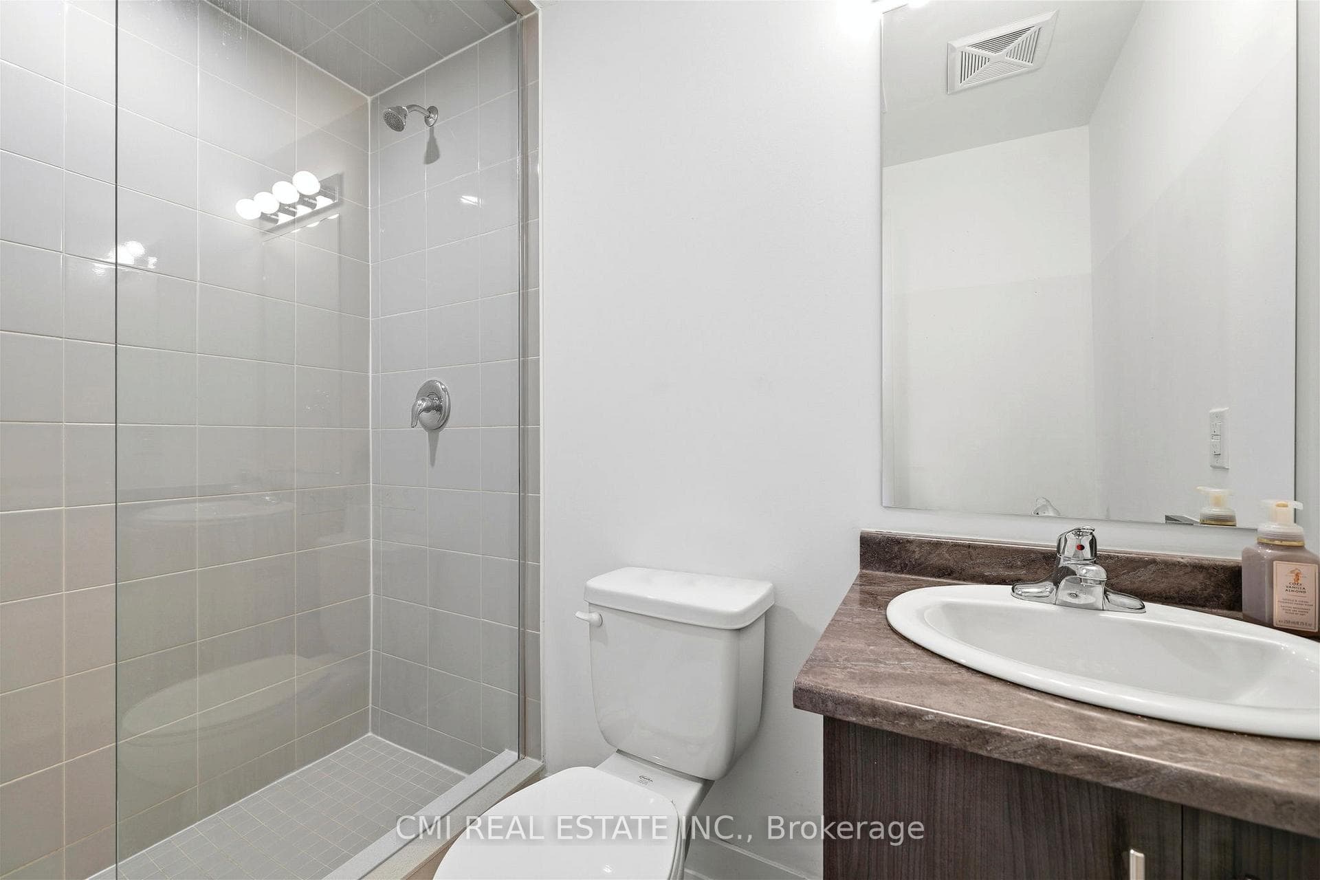 4 Spice Way Unit 501 photo 26