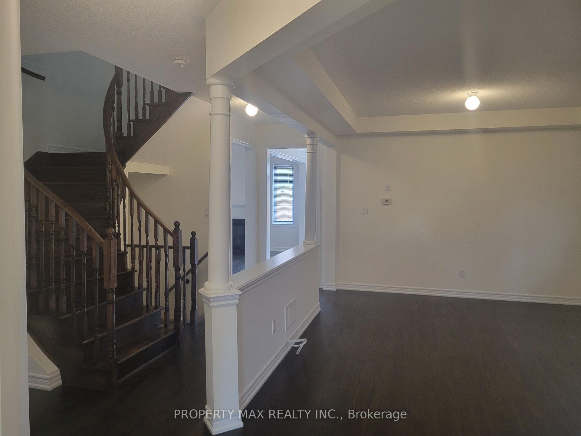 16 Bill Hutchinson Crescent photo 6