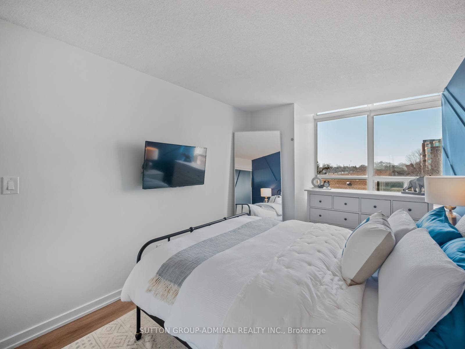 300 Manitoba Street Unit 319 photo 17