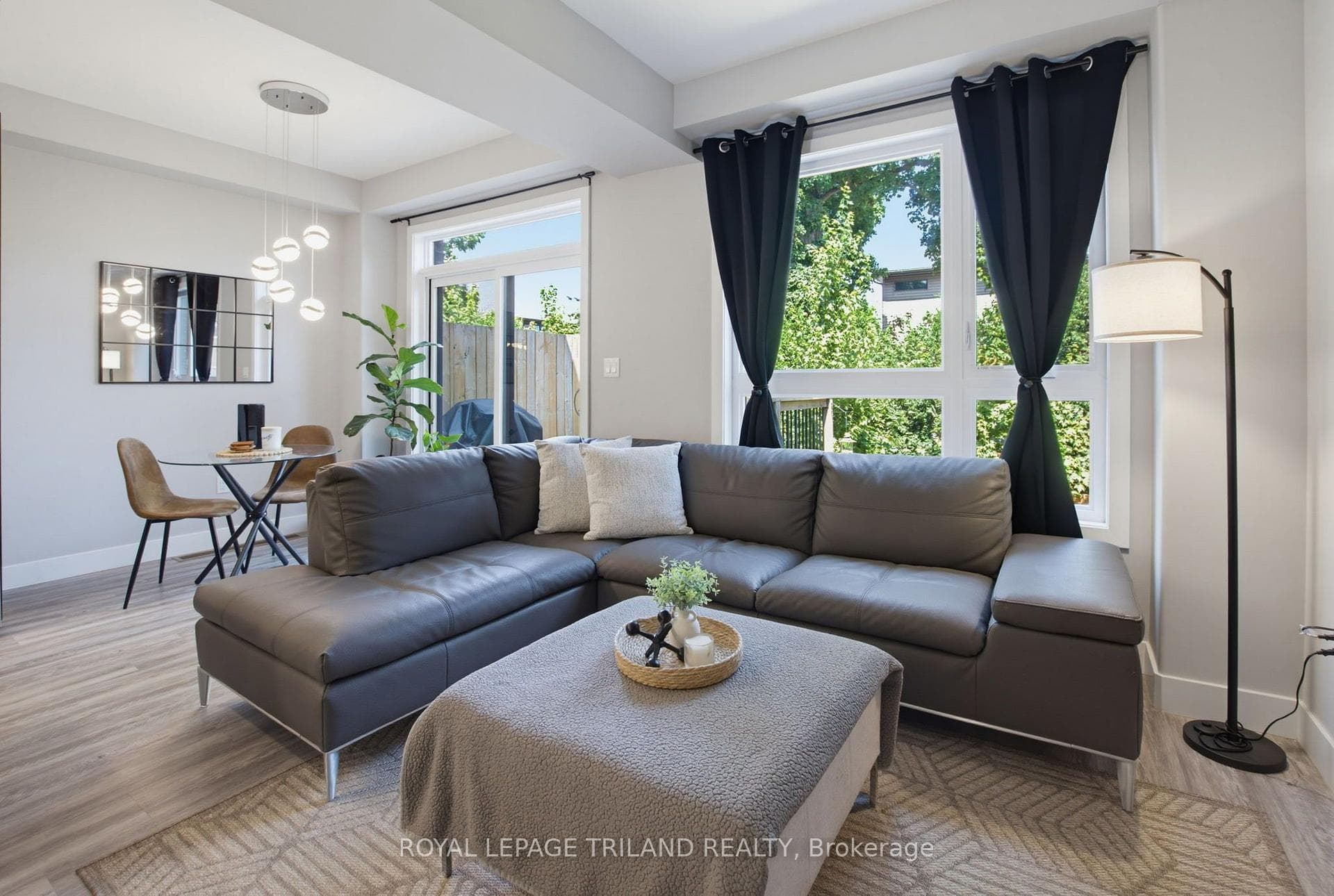 3557 Colonel Talbot Road Unit 14 photo 10