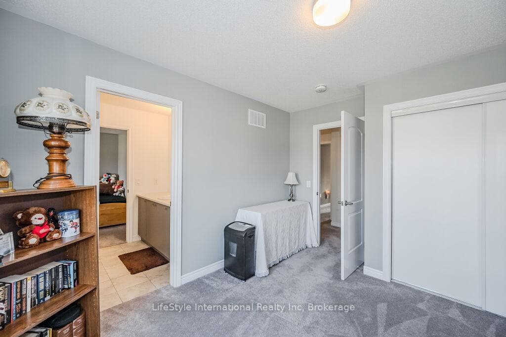 55 Povey Road photo 31