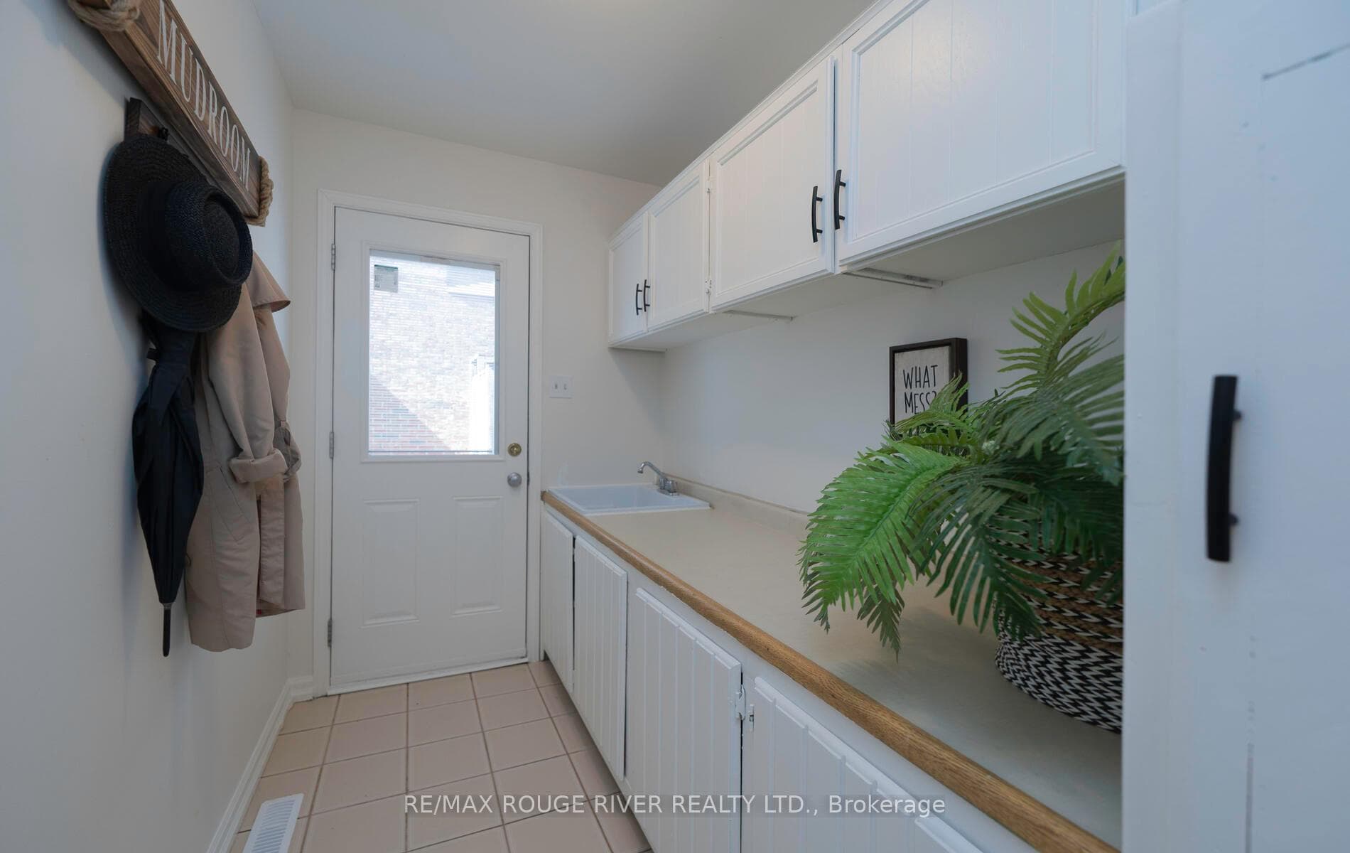 124 Acheson Boulevard photo 19