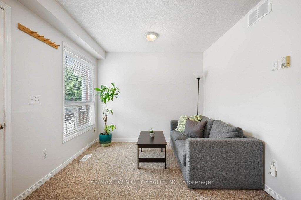 142 YORK Street Unit 10 photo 8