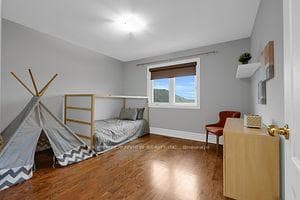 120 Frank Endean Road photo 20