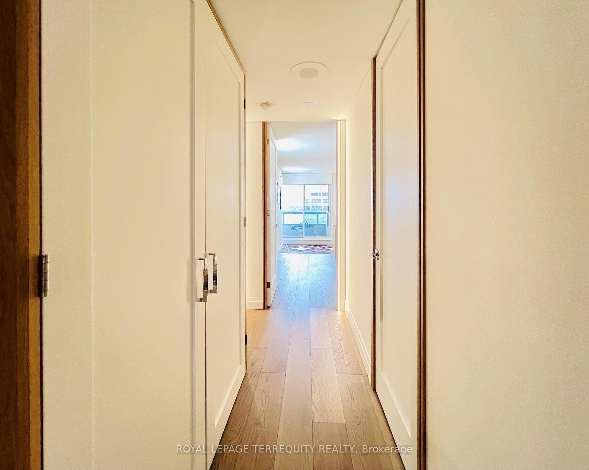 1 Concorde Place Unit 703 photo 12