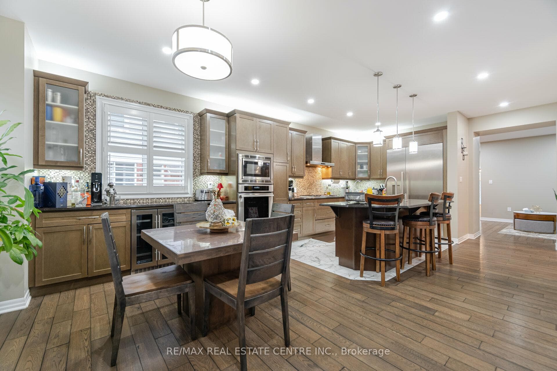 1446 Farmstead Drive photo 18