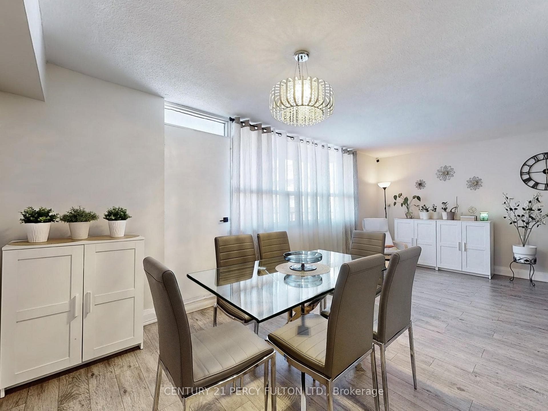 180 Markham Road Unit 511 photo 15
