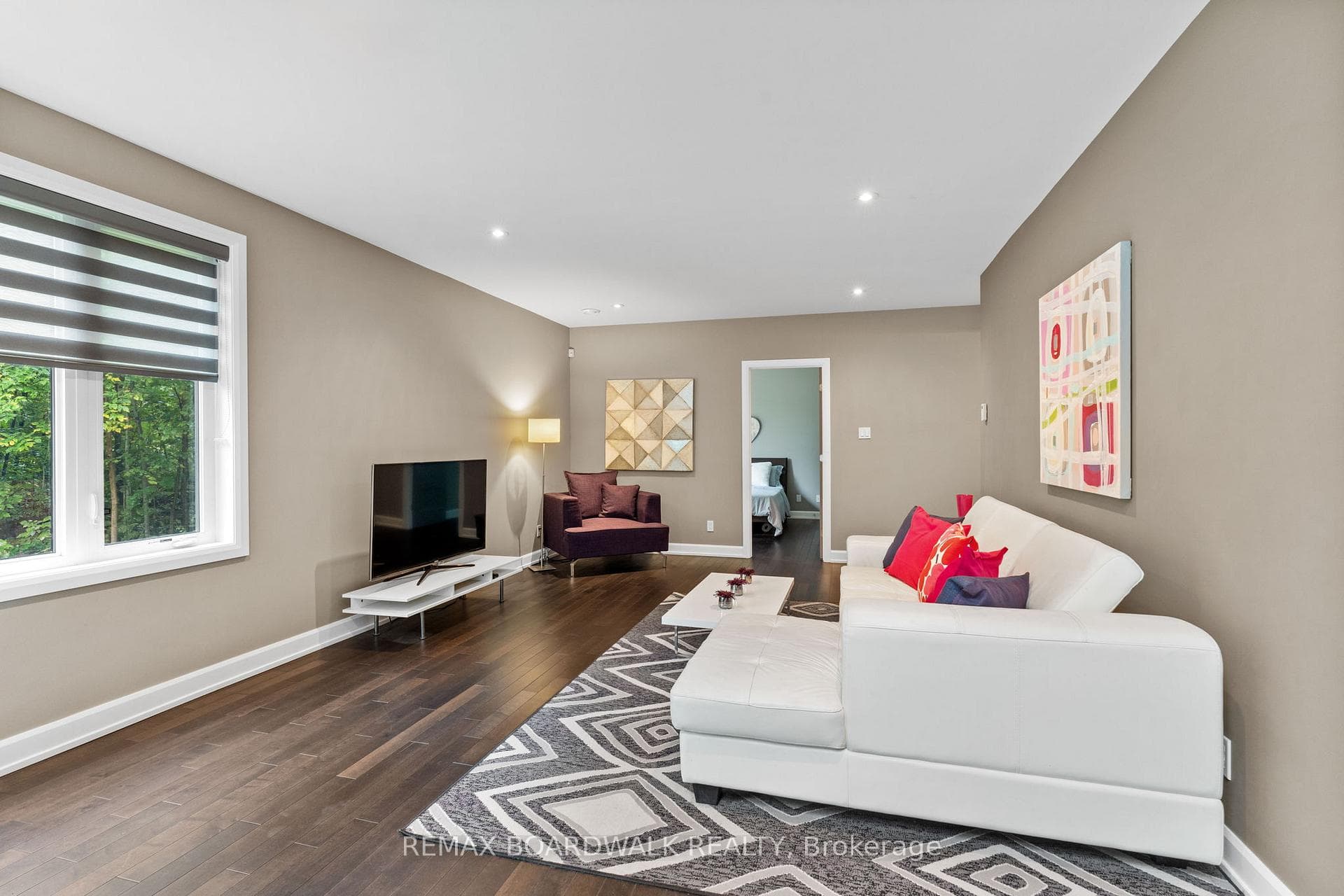 108 EDITH MARGARET Place photo 25