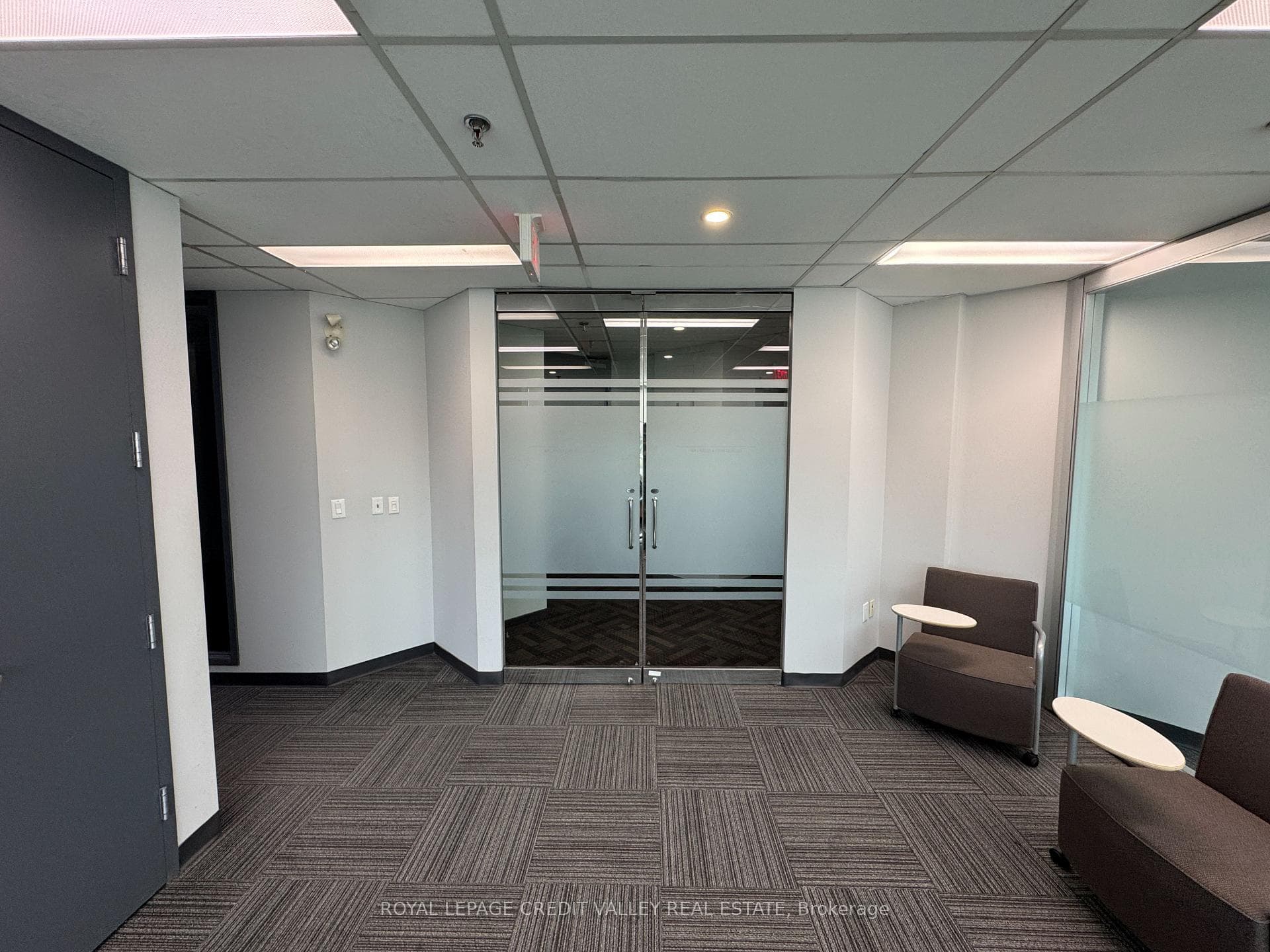 2800 Skymark Avenue Unit 205A photo 5