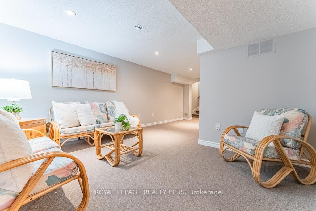 5659 Glen Erin Drive Unit 23 photo 28