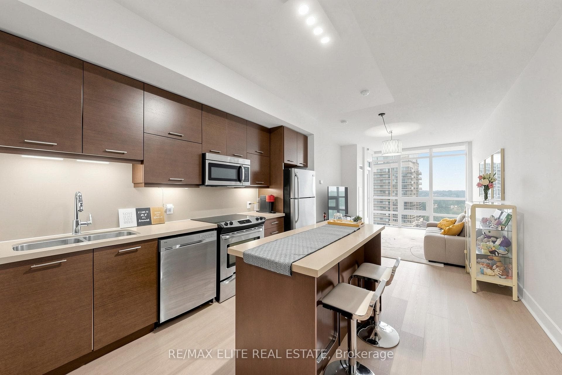 26 Norton Avenue Unit 1309 photo 8