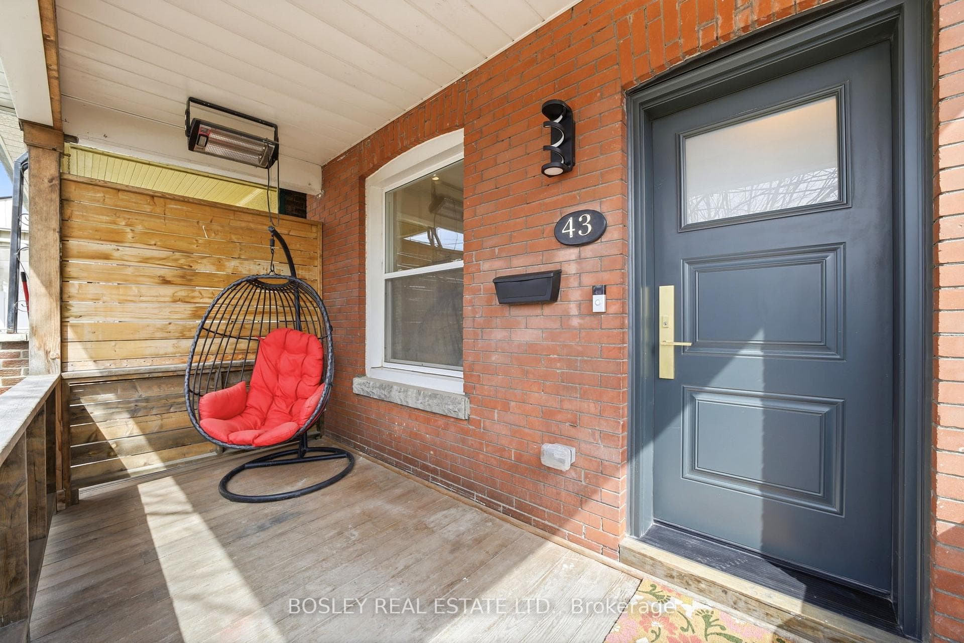 43 Gilbert Avenue photo 3